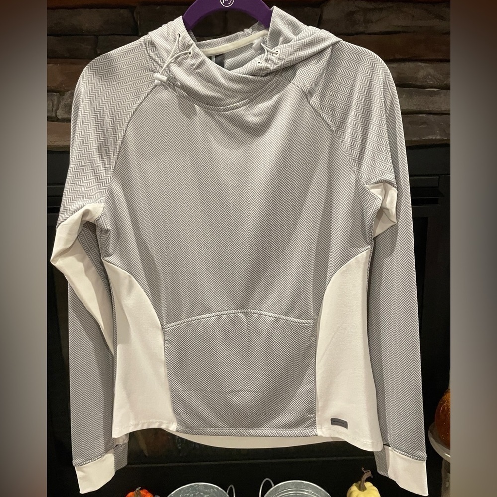 Gray/White. Long Sleeve w/Hood and Thumbhole. Size Small.